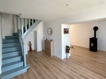 maison dauphinoise lumineuse et rénovée - 130 m² – 4 chambres – dpe c – centre sillans