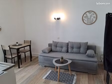 meublé 25m² toutes charges comprises / à louer libre de suite