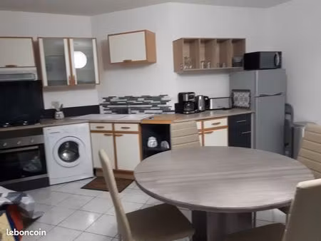 beau f2 meublé calme