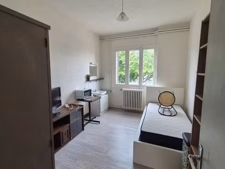 chambre meublee a louer 300euros
