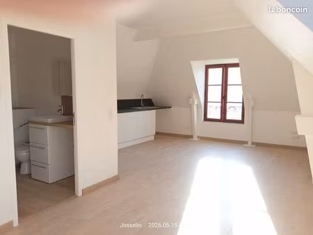 a louer : 2 pièces neuf - centre ville