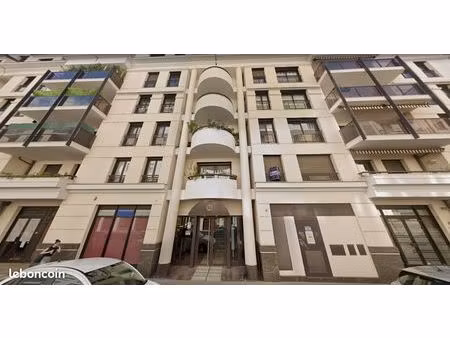 t3 68 m2 avec terrasse et grand garage entre le métro foch et le parc de la tête d’or