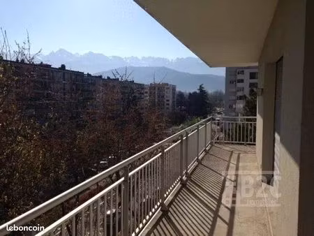 studio 1 pièce 33 m²