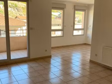 f2 ampuis vue imprenable sur la côte-rôtie