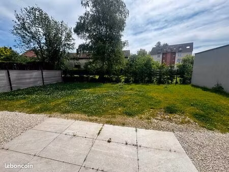 loft/atelier/surface 4 pièces 120 m²