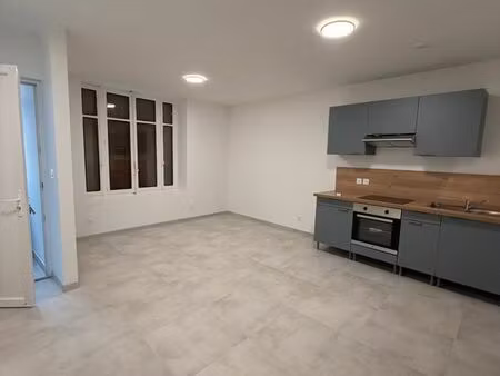 brignais centre t2 de 40 m² 900 cc (eau+elec)