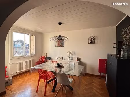 meublé t3 de 83 m² - balcon  garage et cave – lons‑le‑saunier