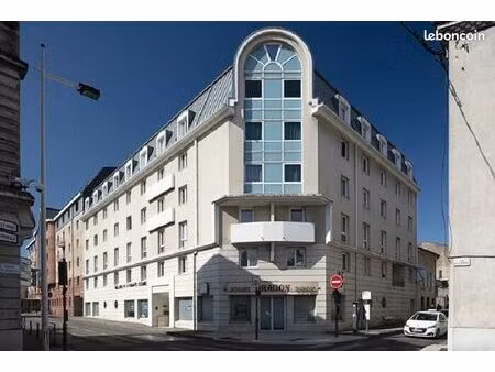studio 1 pièce 19 m²