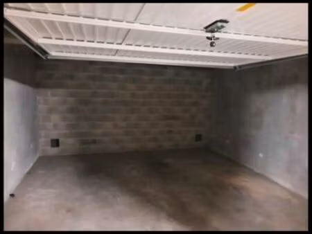 garage/box 25.5m2