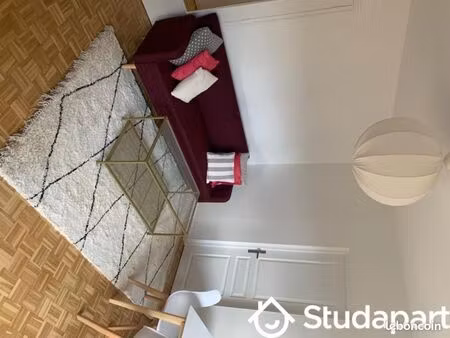 chambre 1 pièce 9 m²