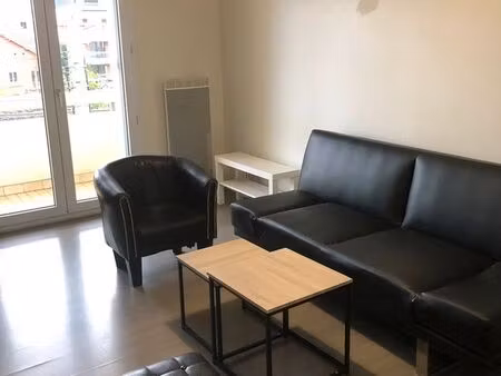 f1 à 52 rue du tonnet  quartier des étudiants  face au crous avec parking et balcon 