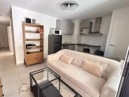 appartement 2 pièces meuble avec terrasse
