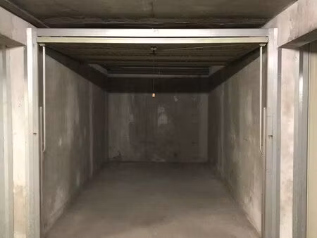 garage / box sécurisé