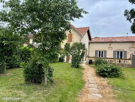 maison mitoyenne de bourg