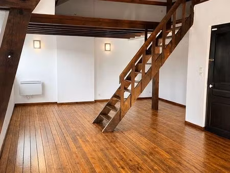 appartement t2 duplex avec mezzanine – cambrai centre