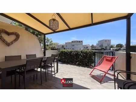 marina aigues-mortes 3 pièces avec poste d'amarrage et cave