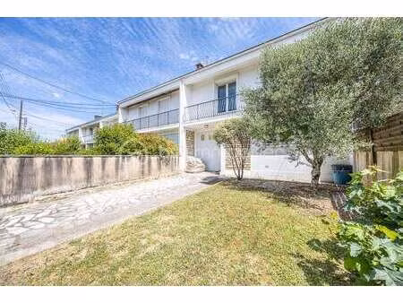 vente maison à niort (79000) : à vendre / 77m² niort