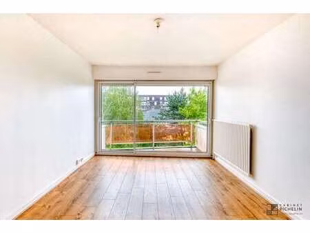 location appartement 2 pièces à angers (49000) : à louer 2 pièces / 42m² angers