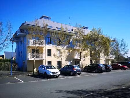 location appartement 3 pièces à port-en-bessin-huppain (14520) : à louer 3 pièces / 65m² p