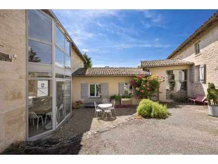 maison de luxe à vendre à pommiers