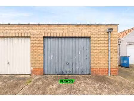 garage bien située à vendre à zwankendamme