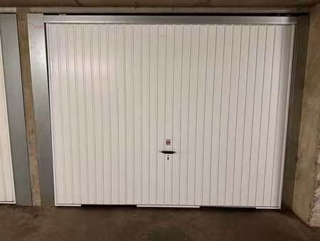 parking / garage