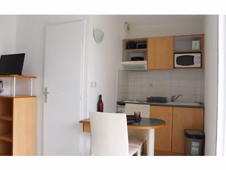 location appartement  32.38 m² t-2 à la rochelle  600 €