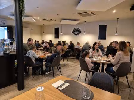 chatelineau immeuble mixte- restaurant -duplex avec terrasse