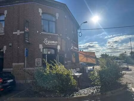 restaurant à vendre visé - 3 façades 86m²