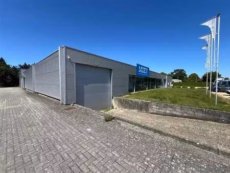 bâtiment commercial à louer à louvain