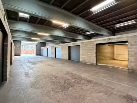 box 35 m² à trazegnies – sécurisé - surveillance 24/24h