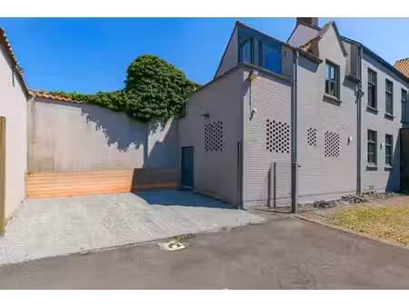 parking/boxe de garage