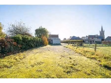 terrain de projet avec potentiel idéalement situé