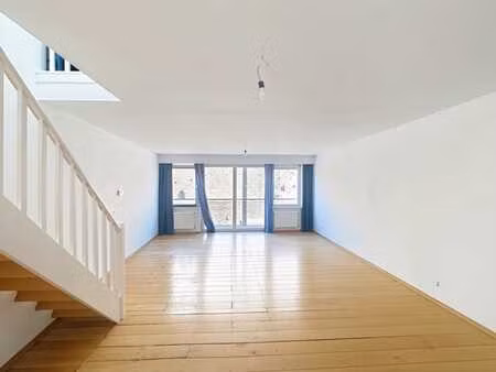 lumineux et spacieux duplex 2 chambres
