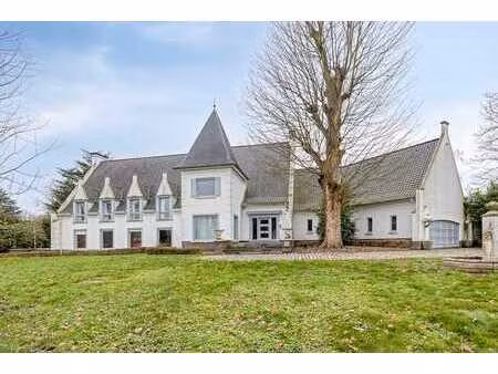 villa spacieuse (870 m²) dans un domaine privé sécurisé