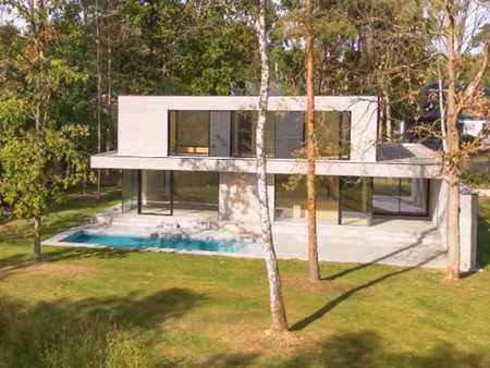 nouvelle villa hyper moderne avec piscine à keerbergen