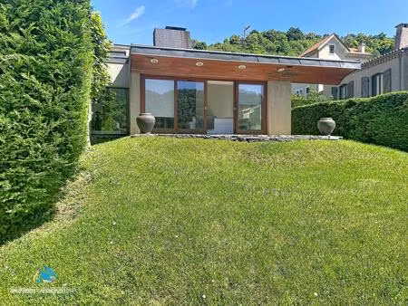 villa 8 pièces 258 m²
