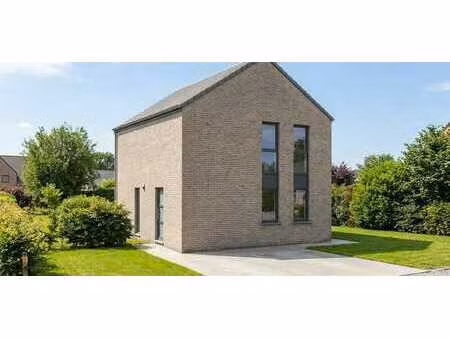 maison familiale neuve 4 façades à bertogne (bastogne)