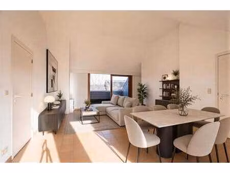 superbe appartement a cote de l'esplanade !!