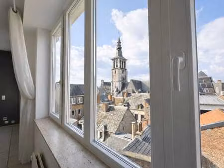 grand studio en plein centre-ville de namur !