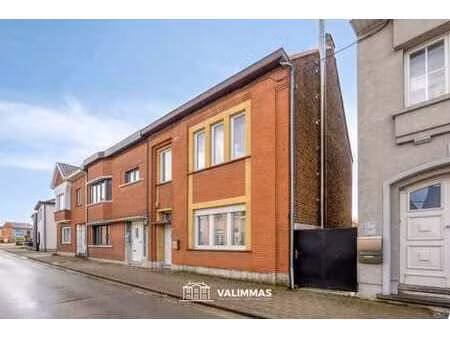 ruime en zeer verzorgde woning met zonneterras en mooie tuin