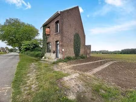 maison à rénover avec jardin et grenier aménageable à lanqu…