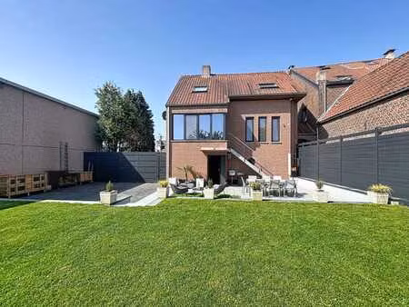 superbe maison 3 chambres avec finitions de haute qualité
