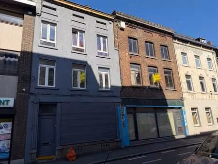 maison de commerce et de rapport