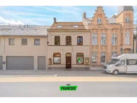maison de caractère avec 5 chambres à vendre  située au cœu…
