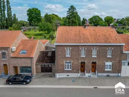 maison avec jardin à gingelom