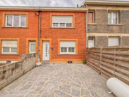 à vendre : maison 3 chambres entièrement rénovée - jardin
