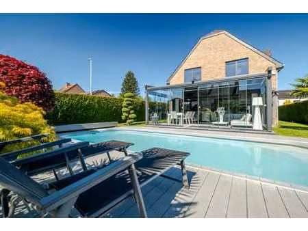 villa de luxe meublée avec piscine et 4 chambres - peb c