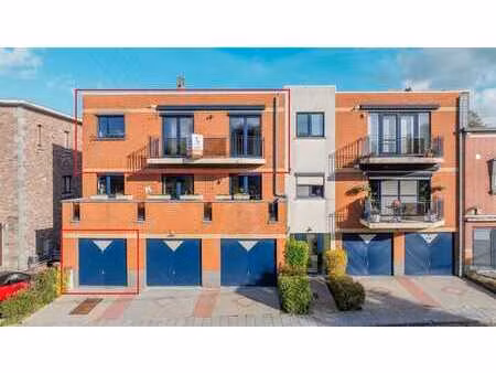 appartement 3 ch avec terrasse  jardin et garage
