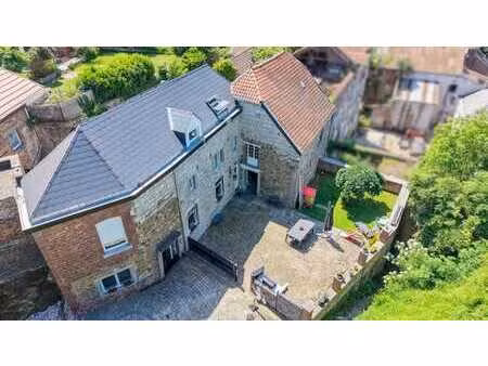 maison de caractère avec garage située dans une impasse!